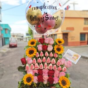 Arreglo floral (Brindemos), entregas a domicilio, frutillas, girasoles, rosas