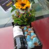 Arreglo con luces y vino ( Lights), licor, regalos para hombre, frutillas