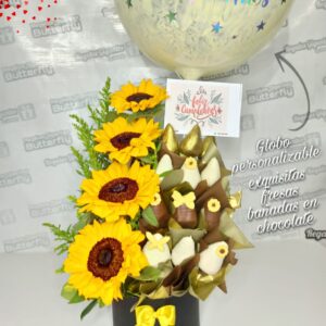 Arreglo floral con frutillas cholatadas (Bella), entregas a domicilio, girasoles